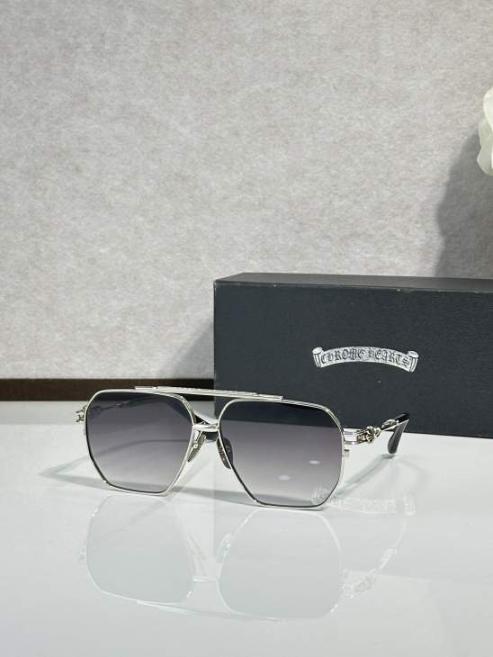 Picture of Chrome Hearts Sunglasses _SKUfw77364872fw